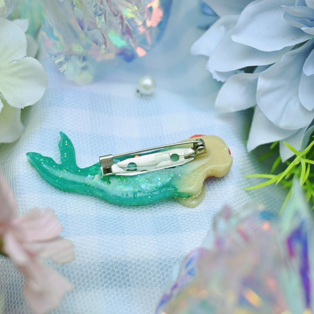 Ariel Mermaid Brooch (3cm pin) Clam shell