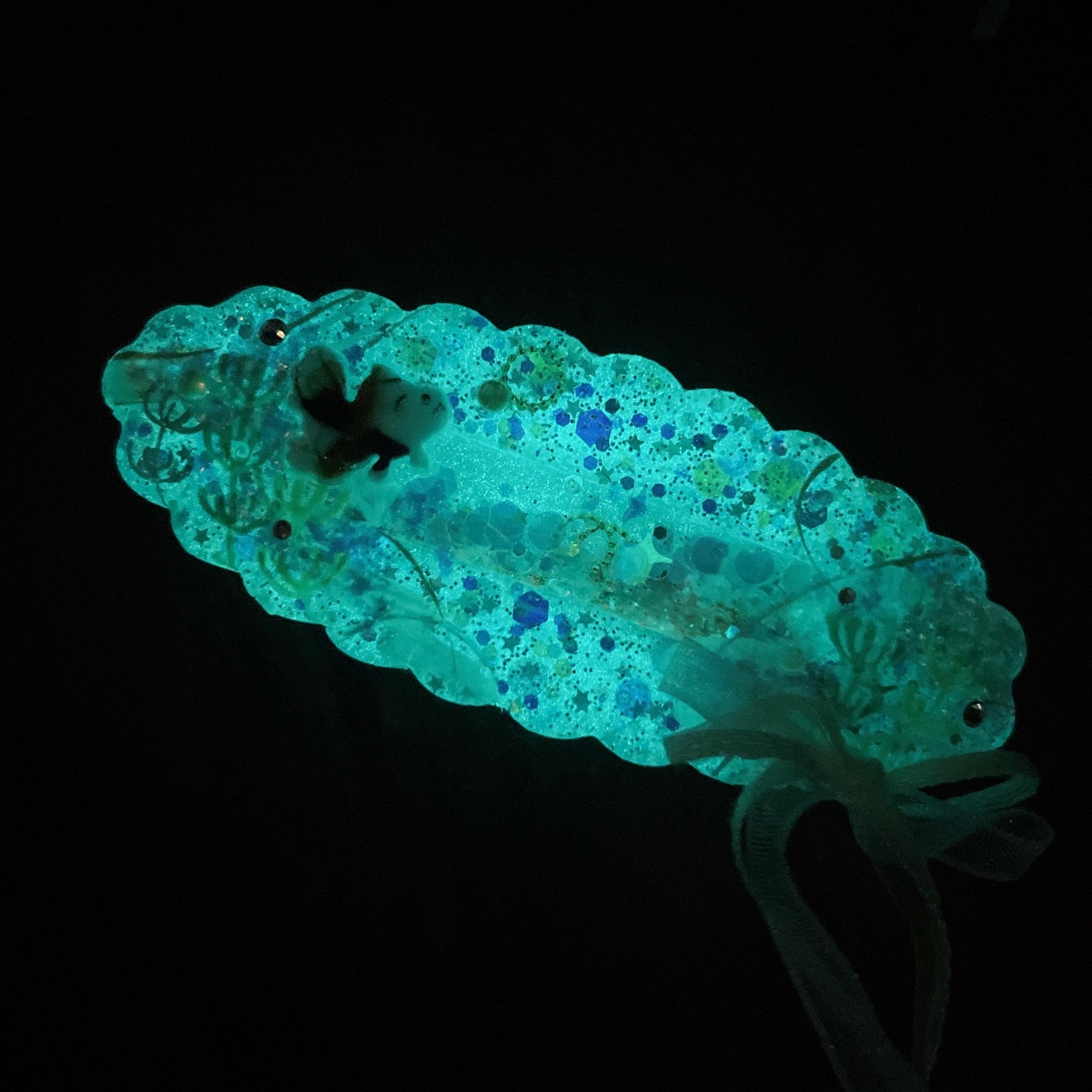 Kingyo Glow Barrette (Frilly)