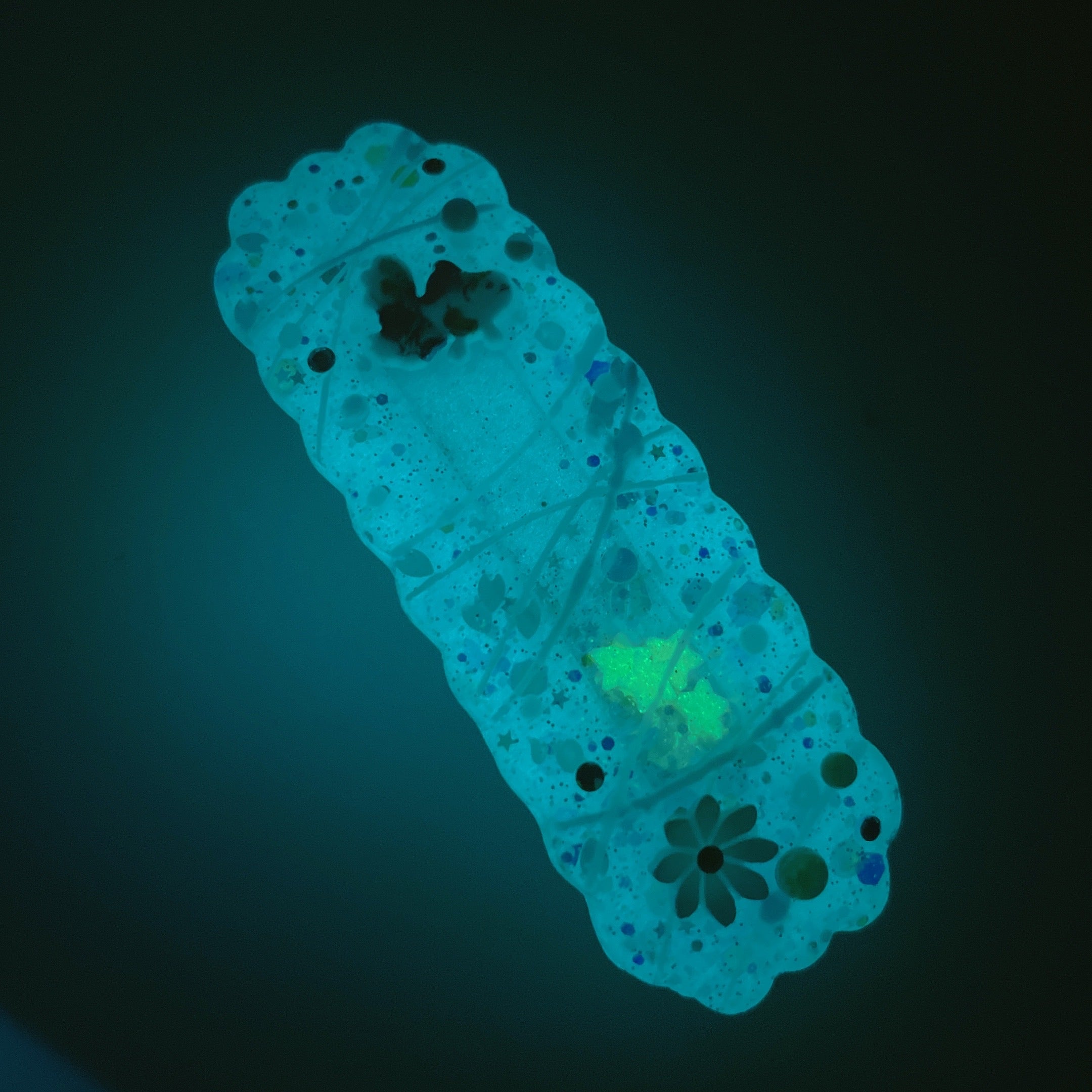 Yoyo Tsuri Glow Barrette (Blue)