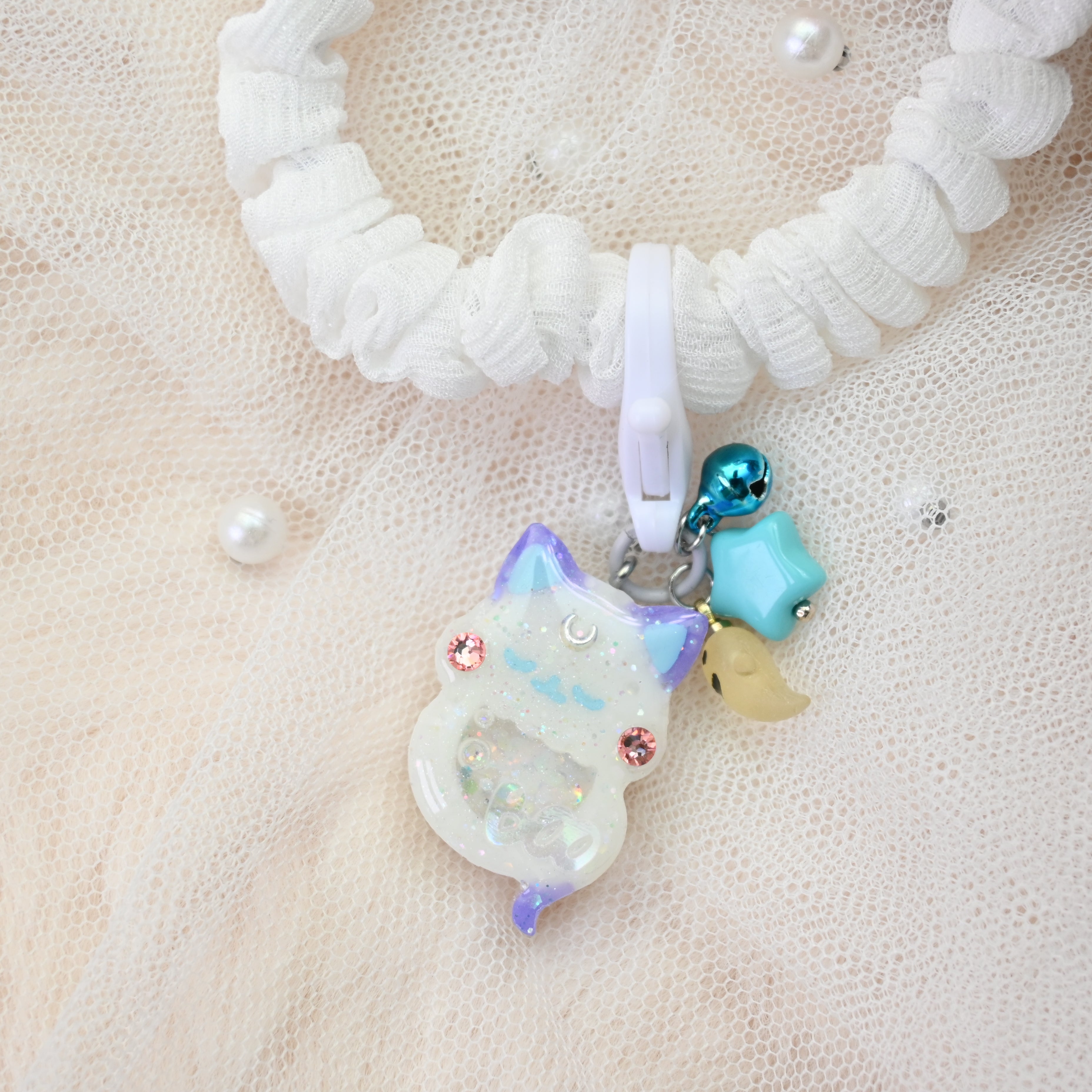 Ghostie Kitty Hairtie - Windigo