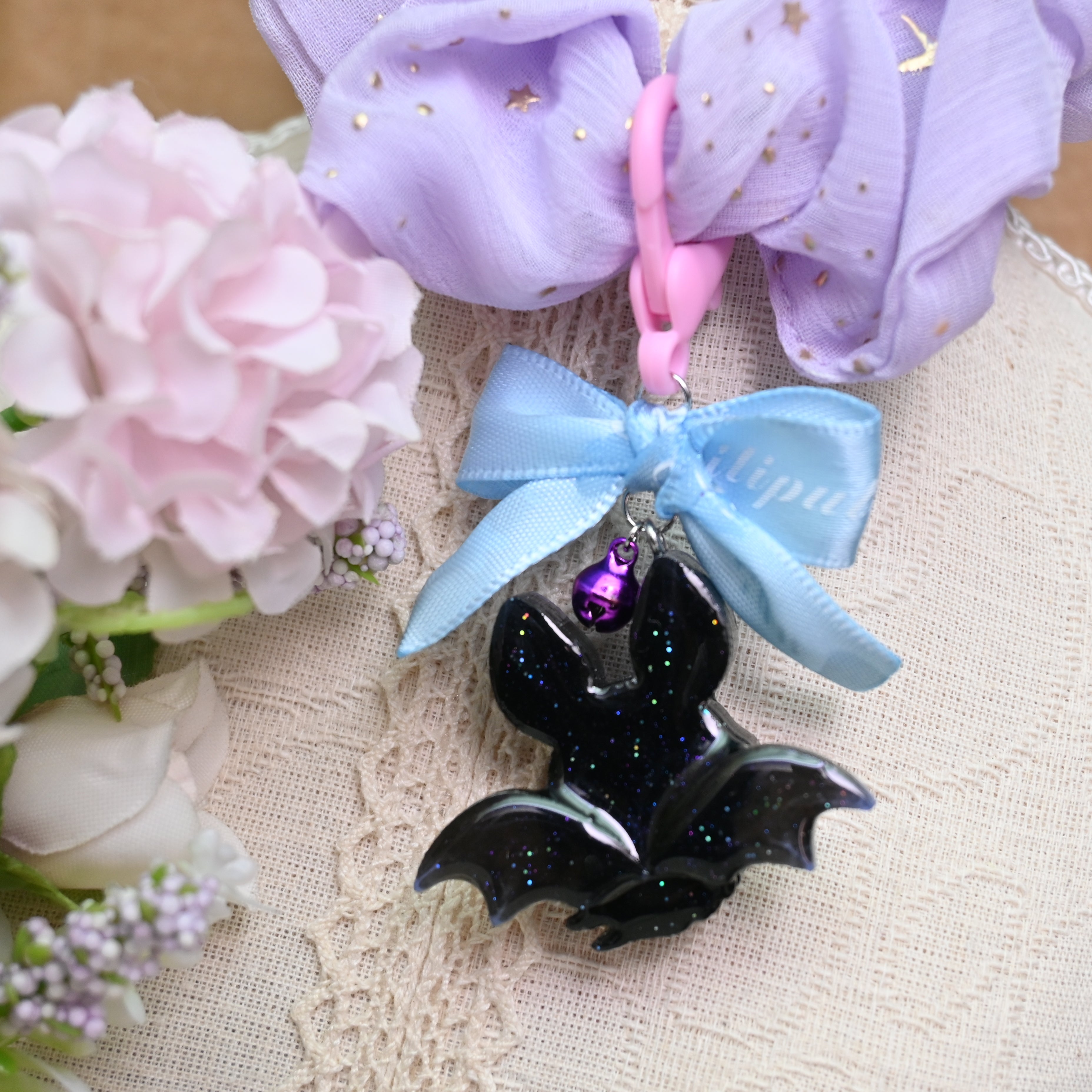 Froot Bat Hairtie - Friday