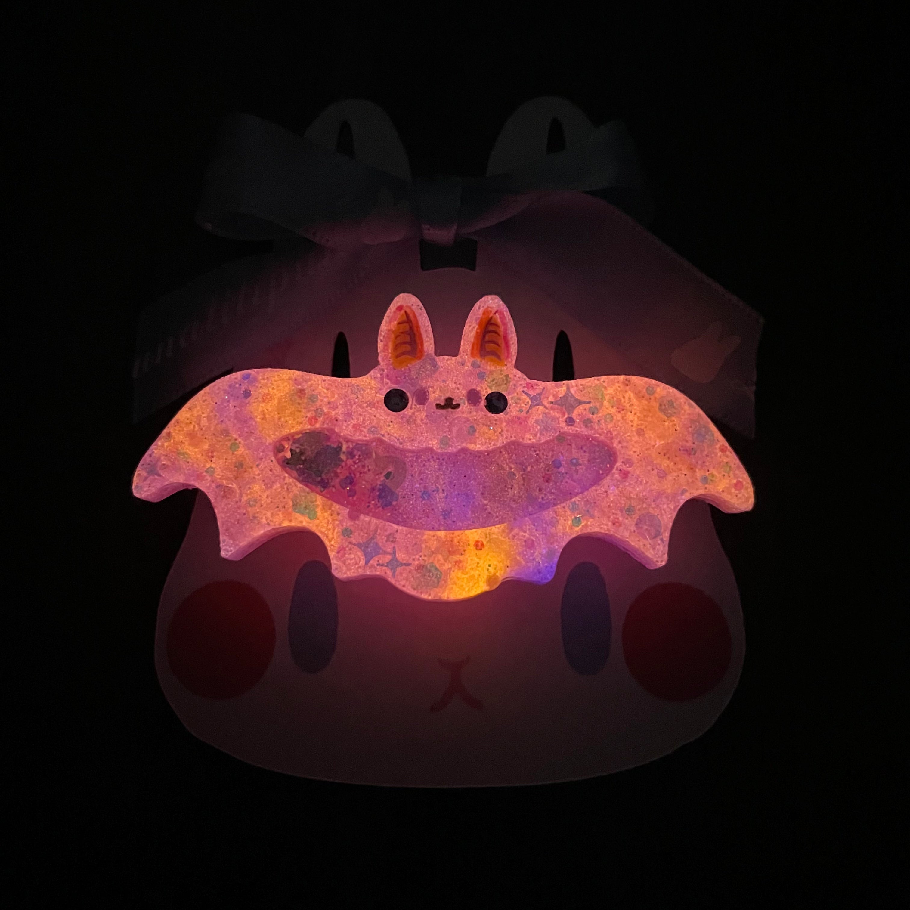 6cm Bat Barrette - Raspberry