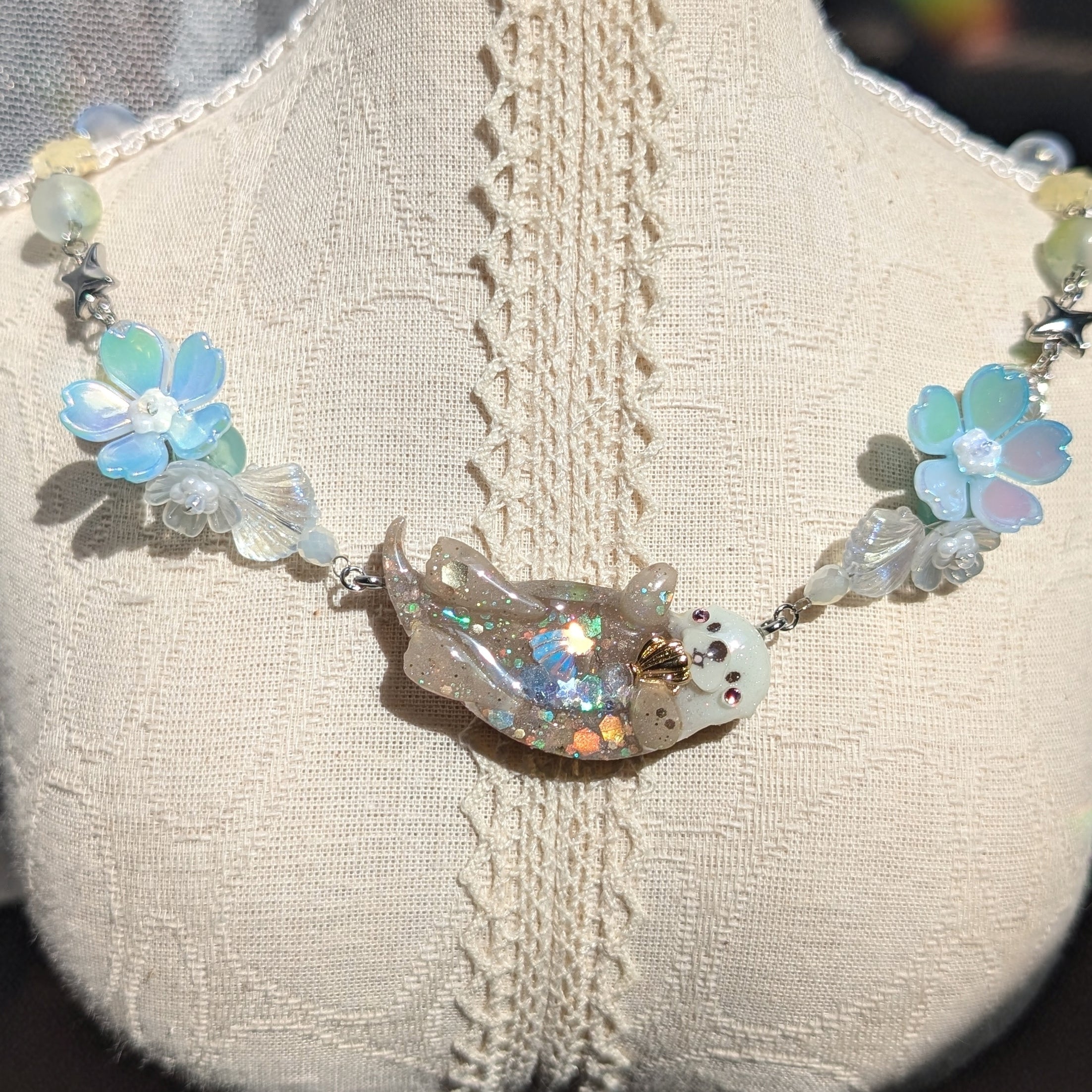 Seastar Gazer Otter Necklace