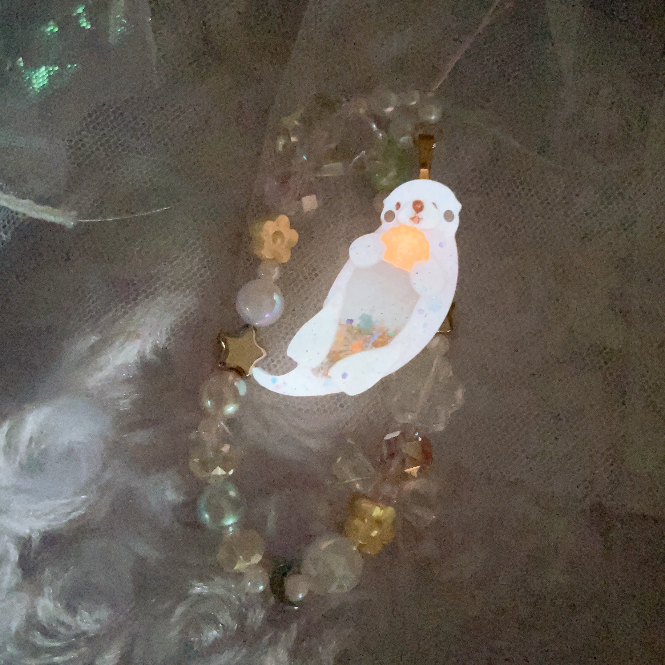 Illucean Otter Phone Charm