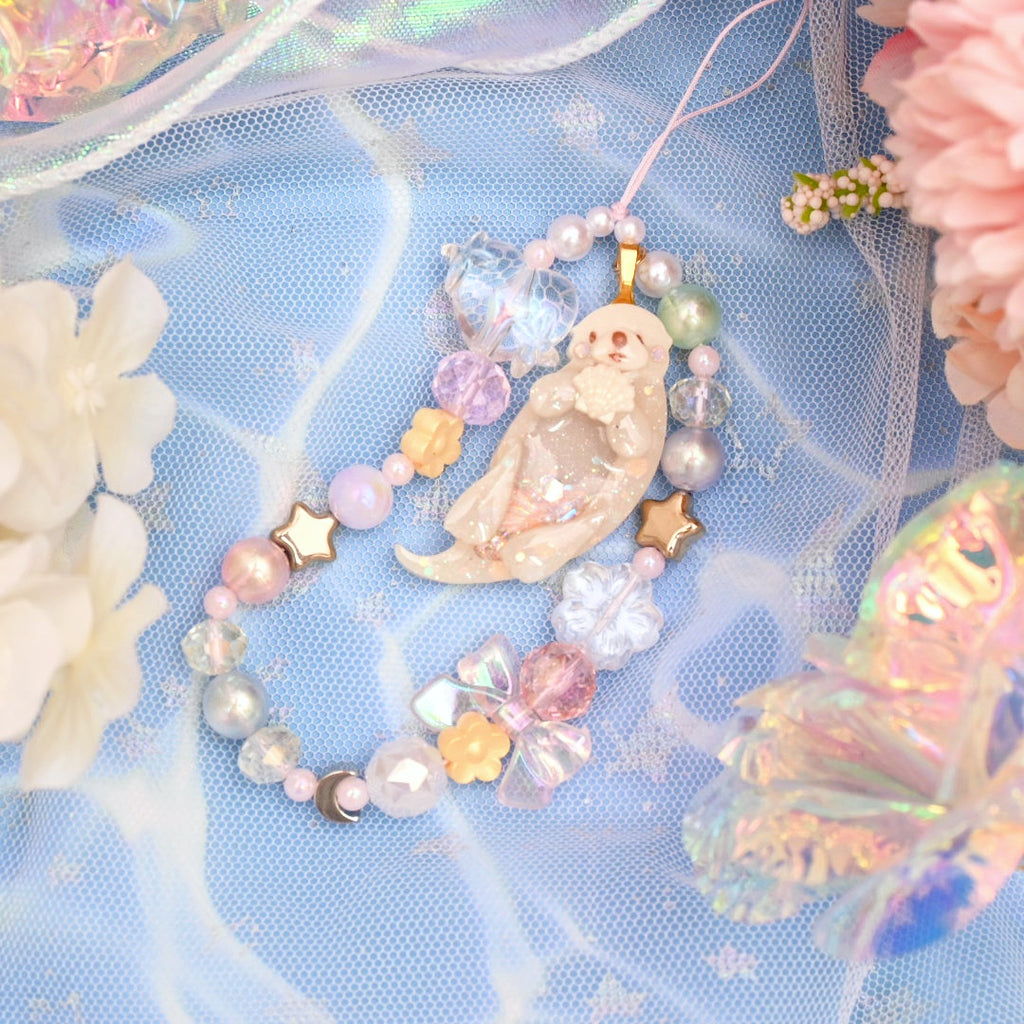 Illucean Otter Phone Charm