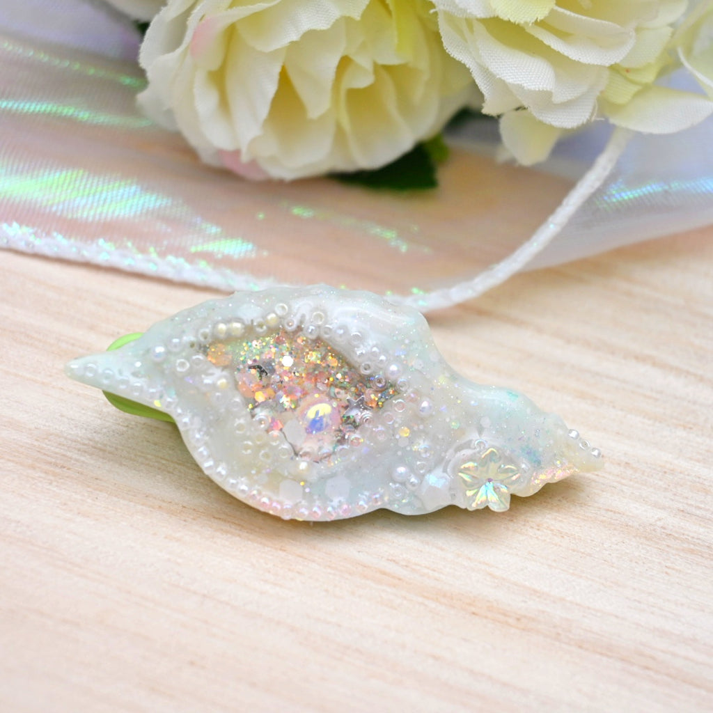 Smol Pastel Conch Hairclip