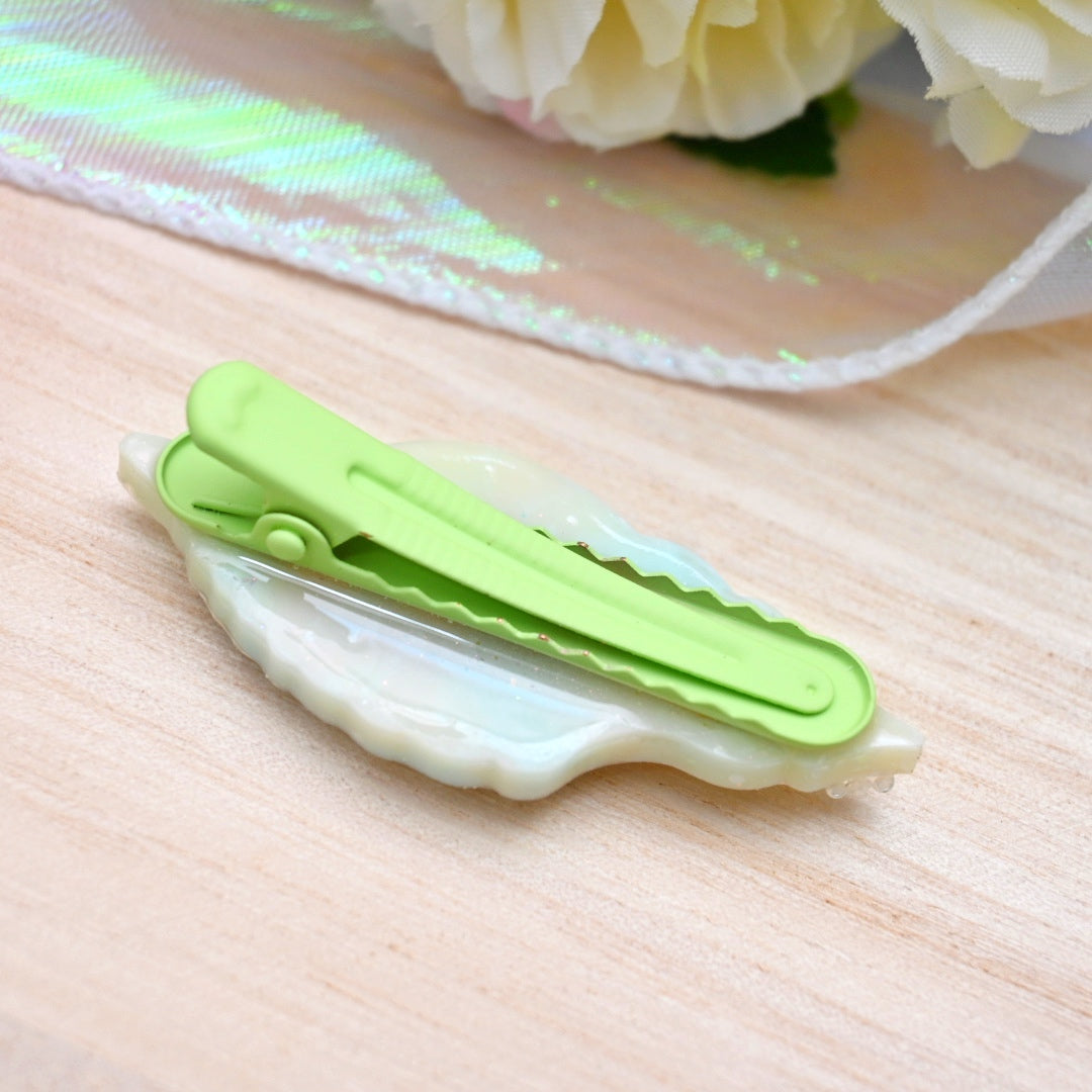 Smol Pastel Conch Hairclip