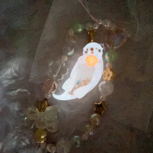Illumi Otter Phone Charm