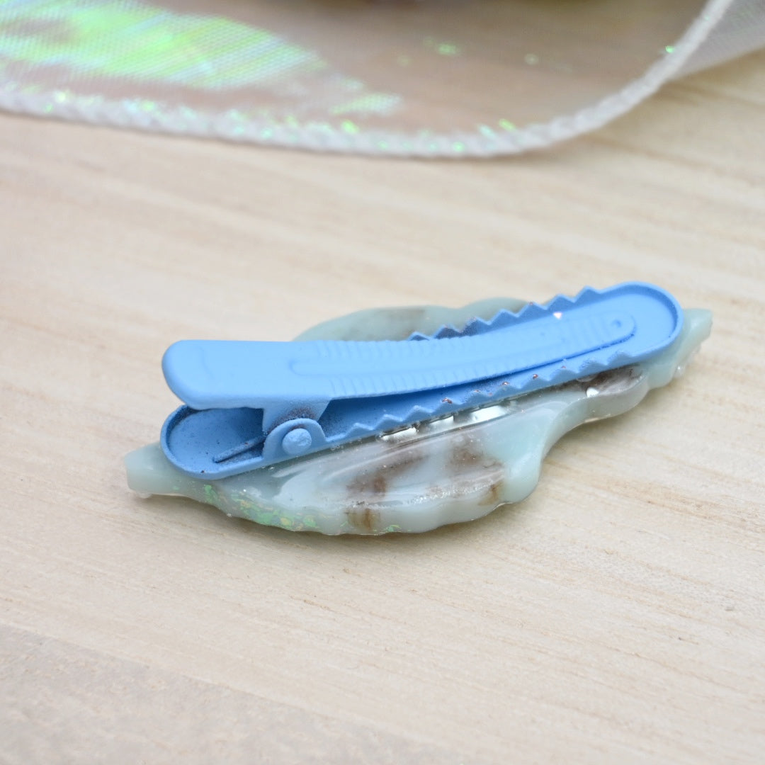 Smol Light Turquoise Conch Hairclip