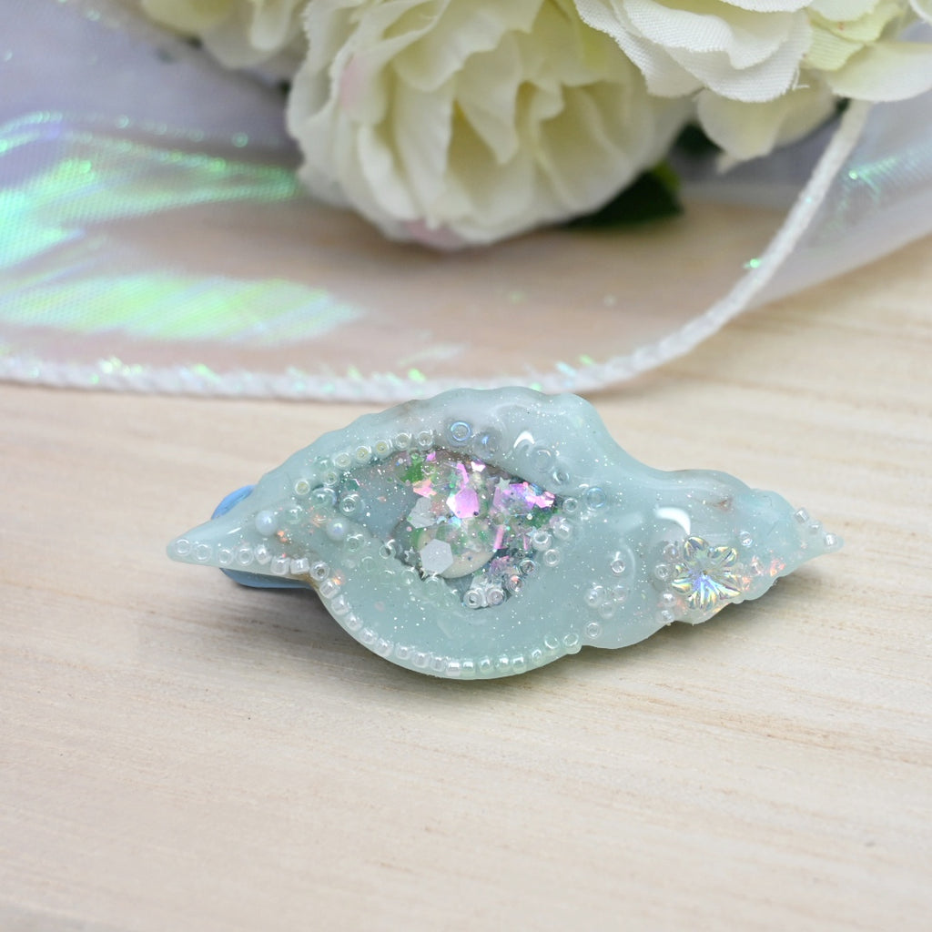 Smol Light Turquoise Conch Hairclip