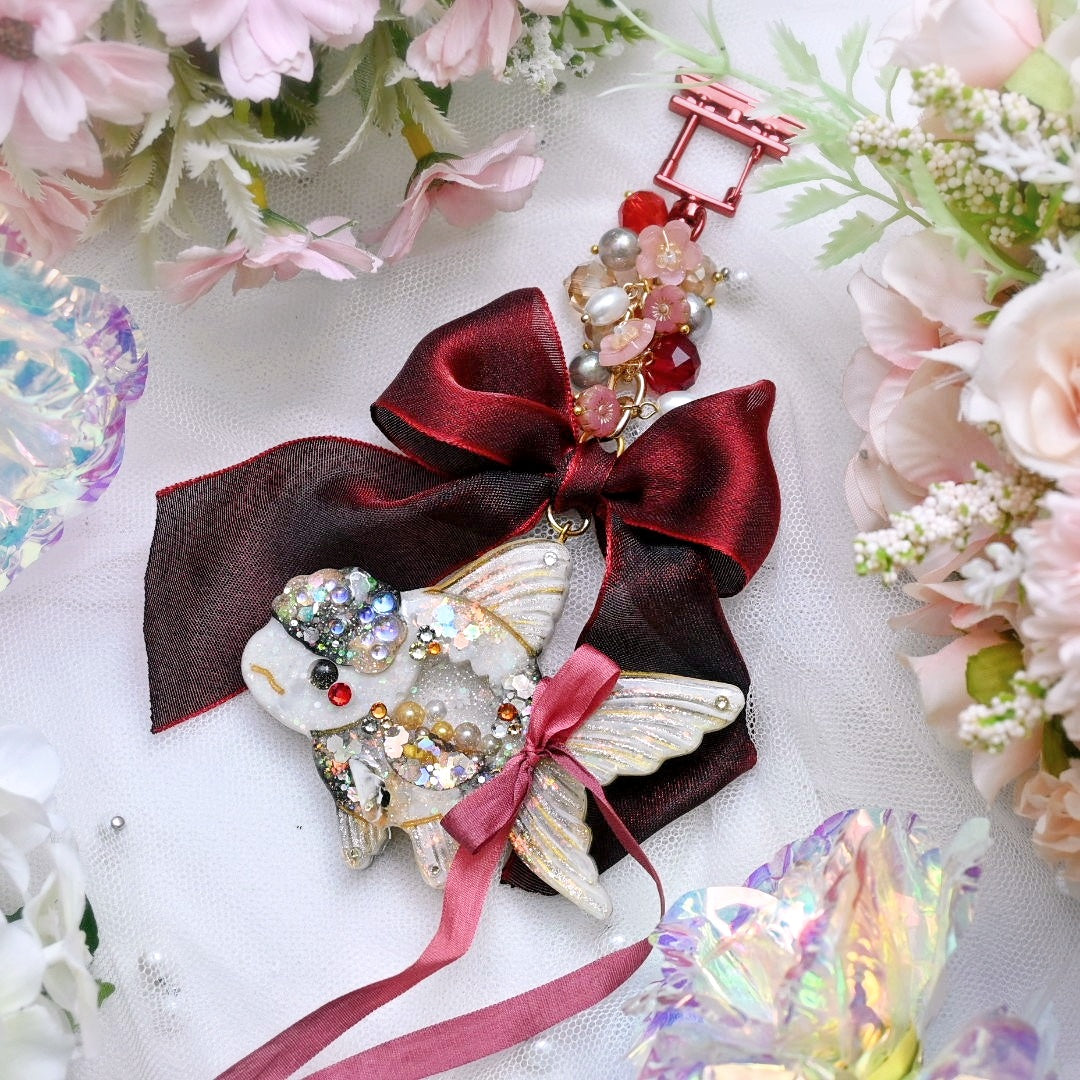 Glittering Guardian - Deluxe Goldie Charm