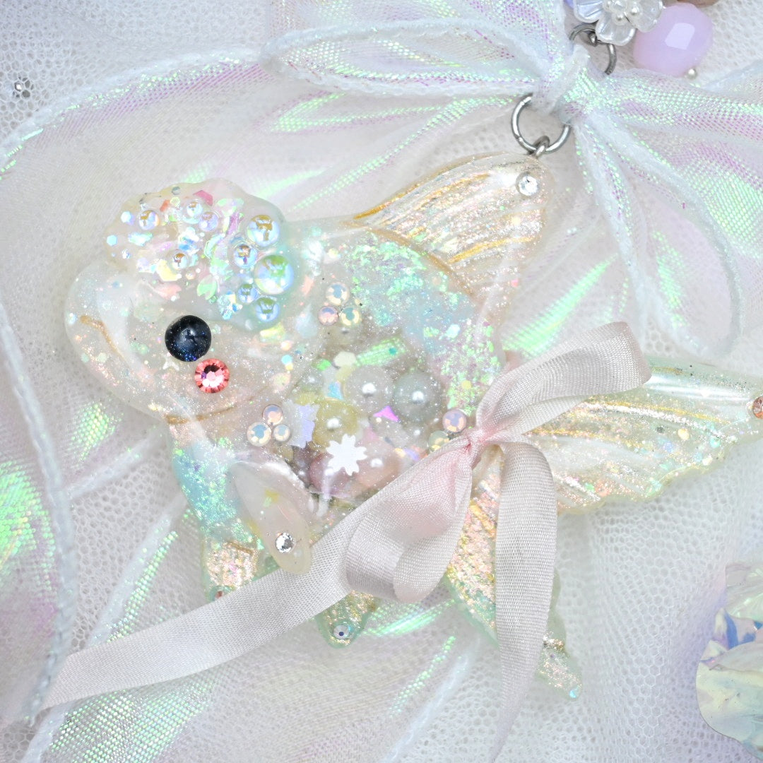 Dream Odyssey - Deluxe Goldie Charm