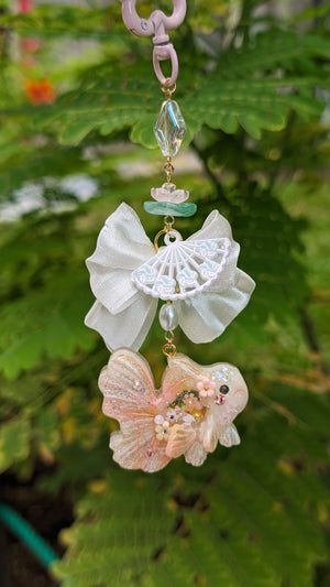 Candy Lotus Goldie Charm (White)