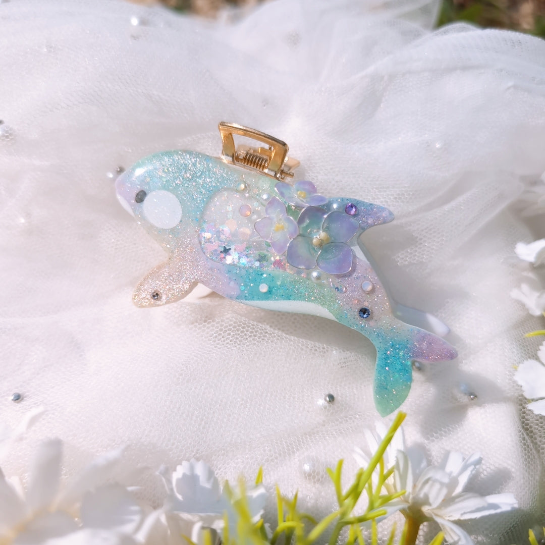 Prism Petals Orca Hair Huggie (5.5cm claw)