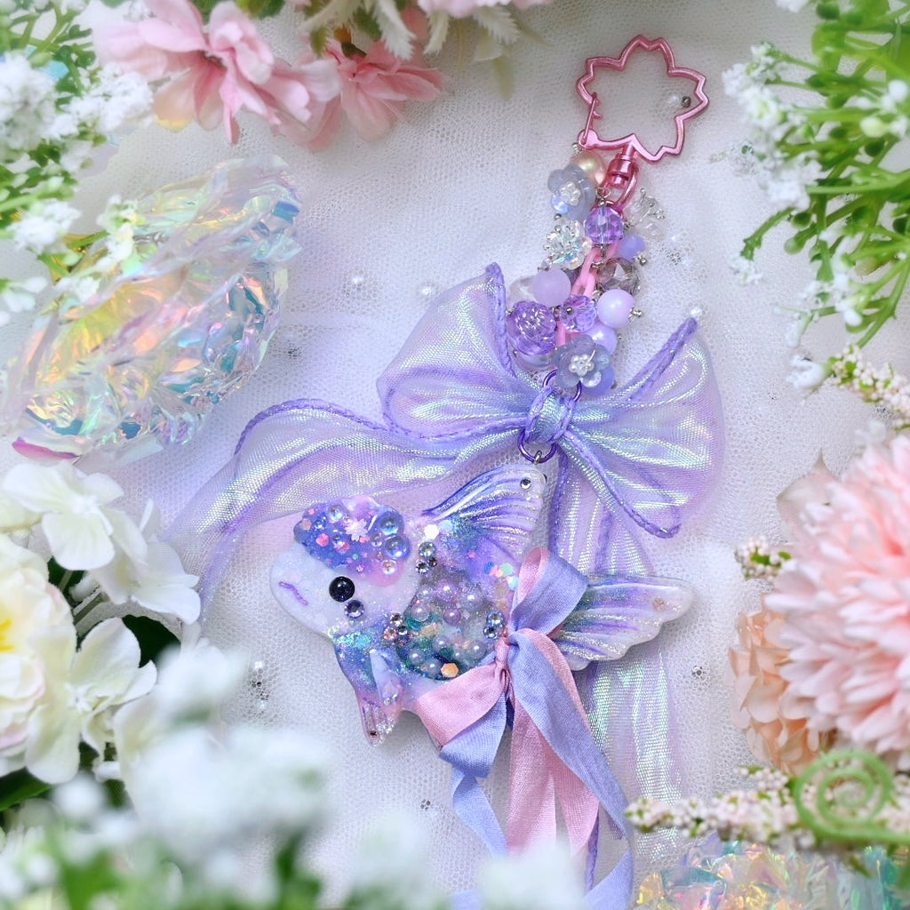 Royal Ripples - Deluxe Goldie Charm