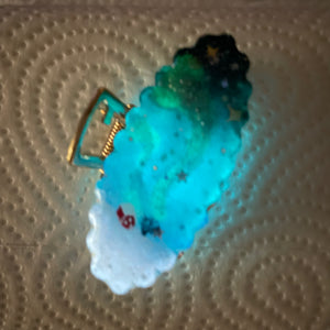 Tiny Red House Aurora Frilly Oval Hair claw