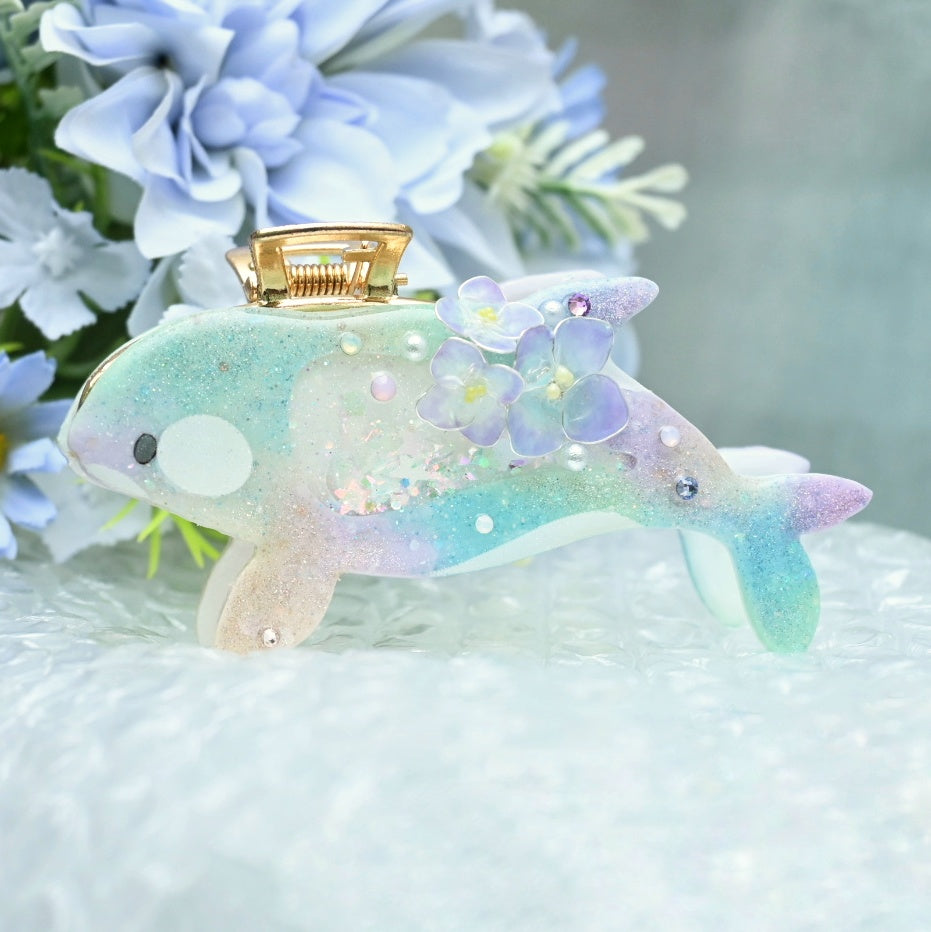 Prism Petals Orca Hair Huggie (5.5cm claw)