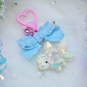 Wispy Goldie keychain