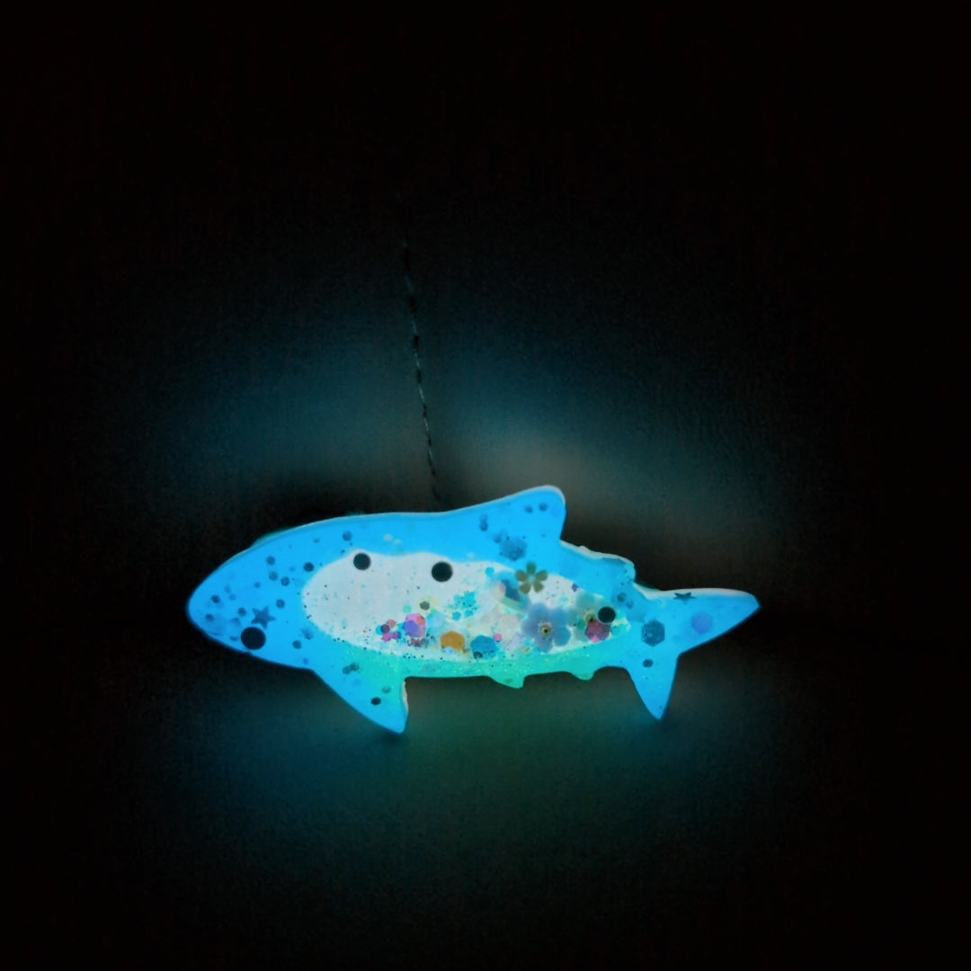 Baby Blue Shark Hairclip (5cm, Standard)