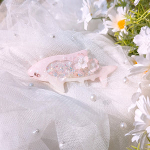 Sakura Shark Barrette (6cm clasp)