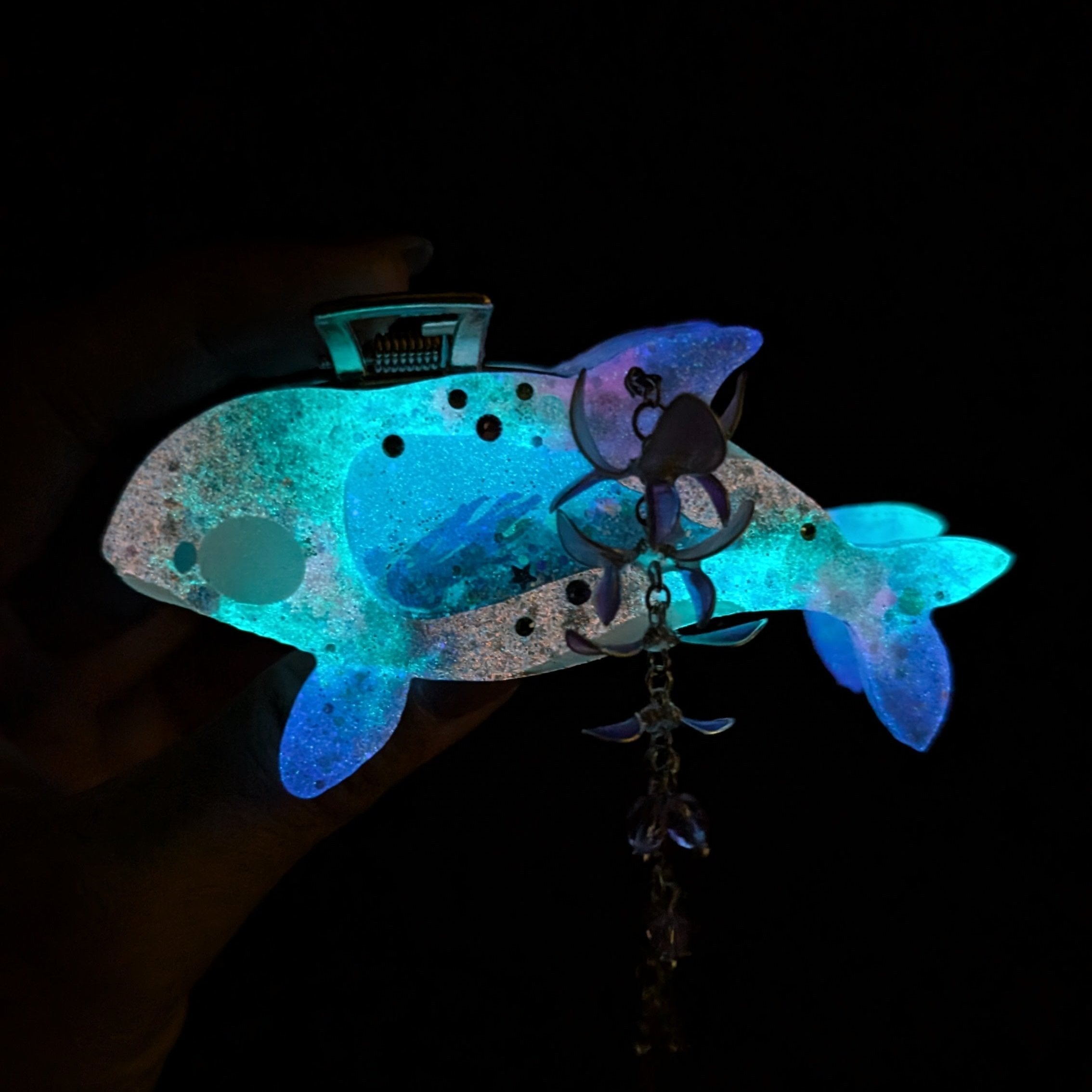 Wisteria Orca Hair Huggie (5.5cm claw) - Dancing Heart