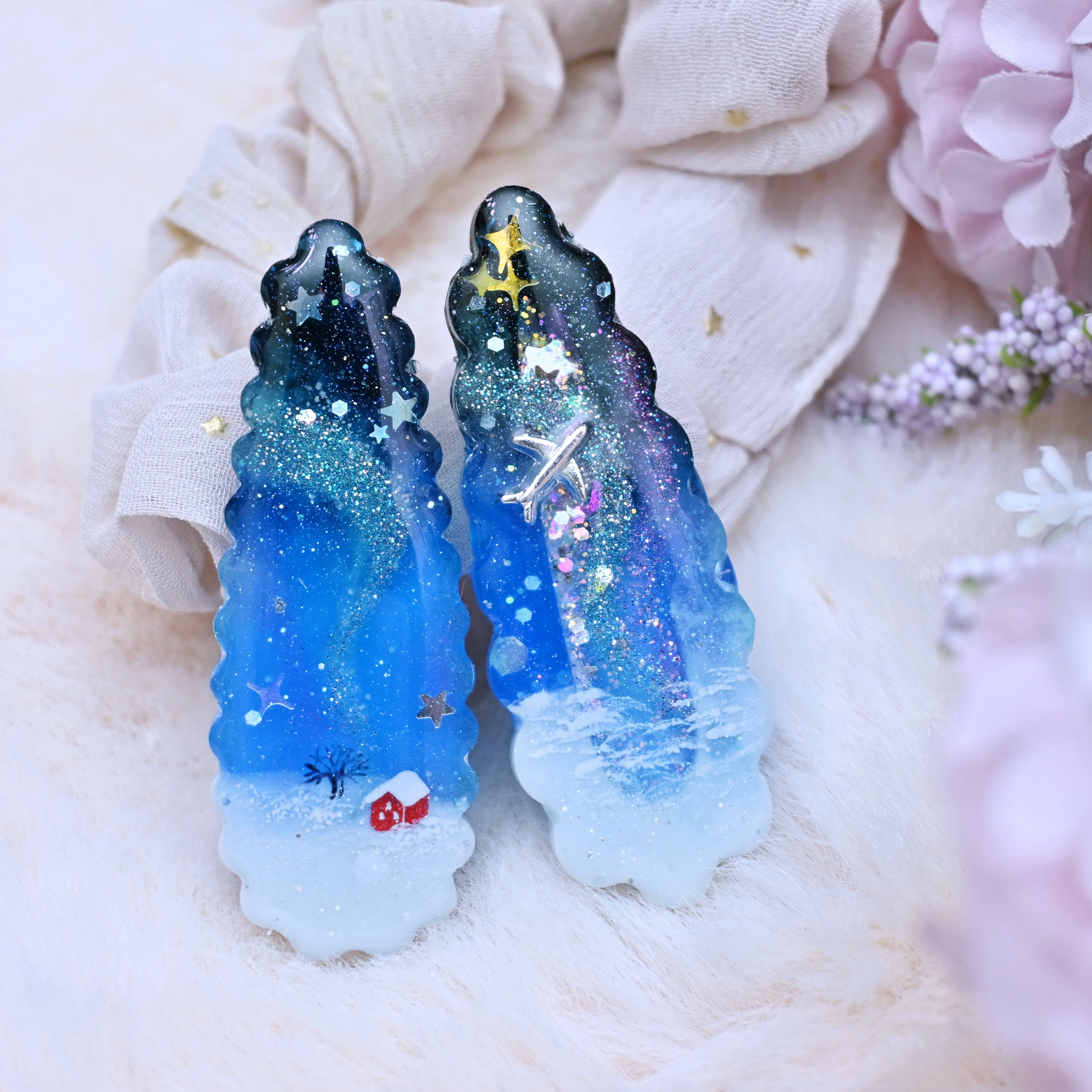 Tiny Red House Aurora Hairclip Set (Frilly Teardrop)