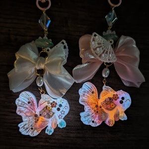 Candy Lotus Goldie Charm (White)