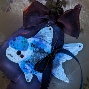 Bloo Porcelain - Deluxe Goldie Charm