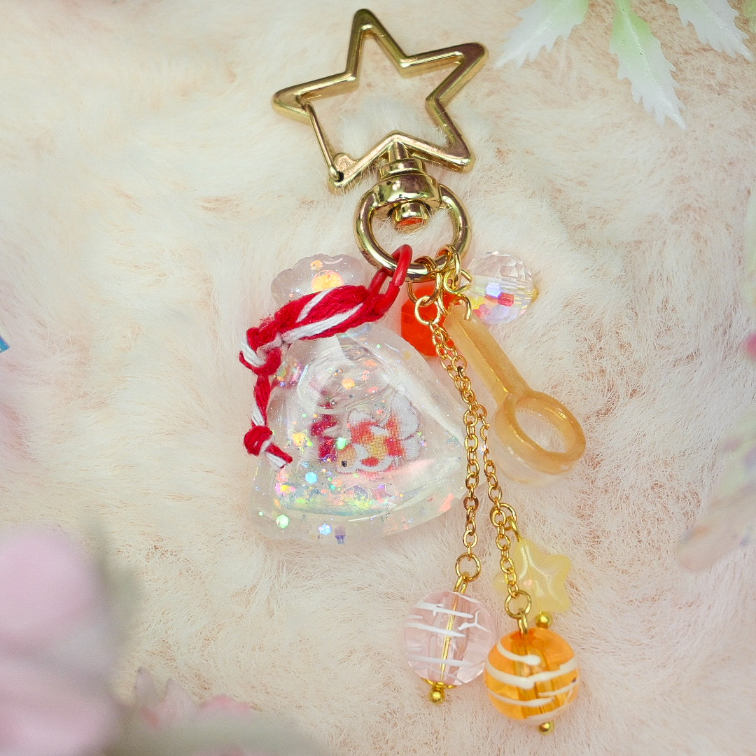 Goldie scoop charm (pink/orange)