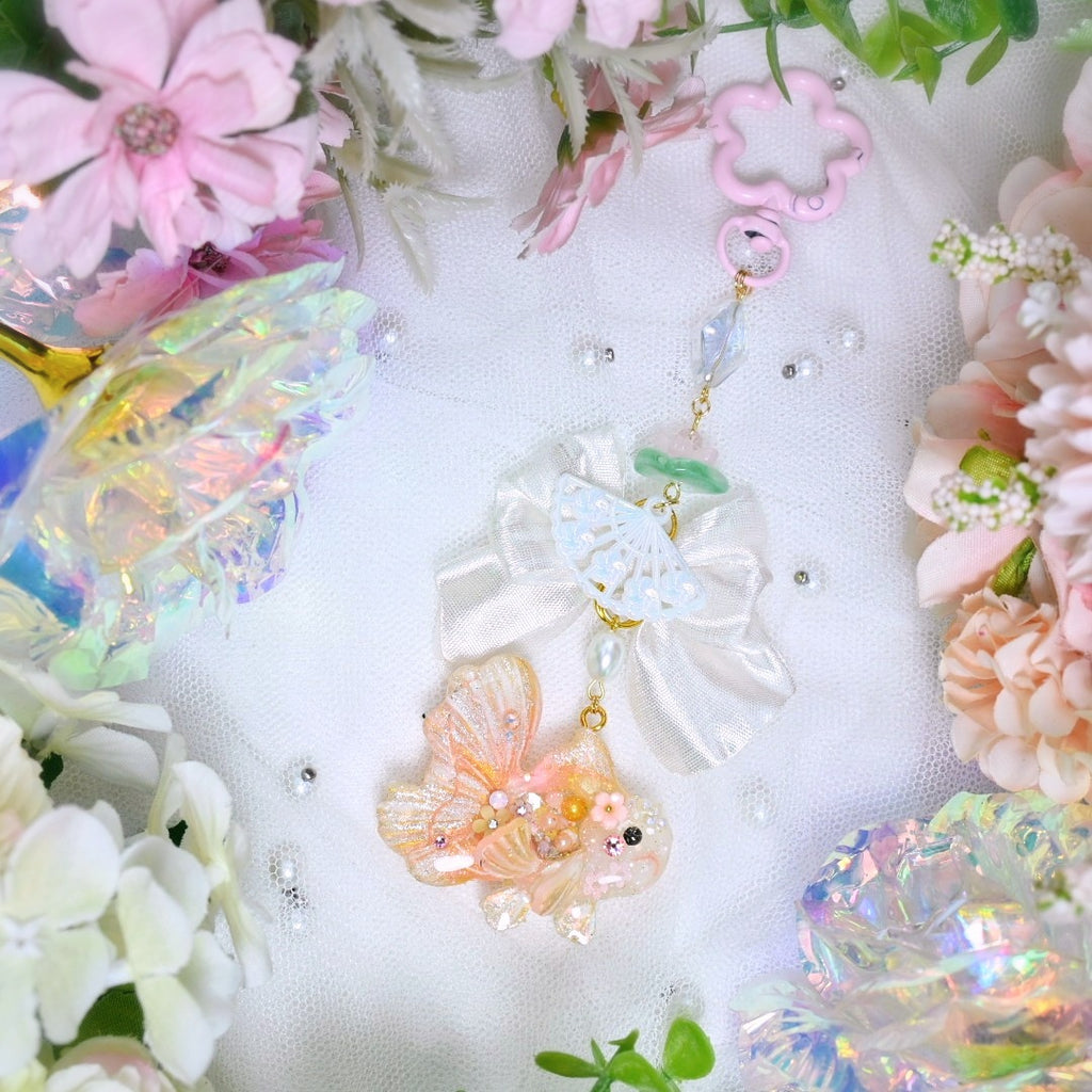 Candy Lotus Goldie Charm (White)