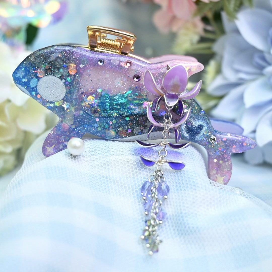 Wisteria Orca Hair Huggie IV (5.5cm claw) - Dancing Heart | Rainbow Glow