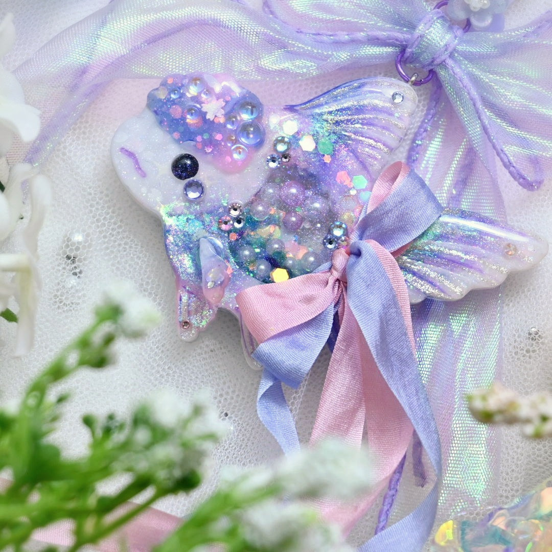 Royal Ripples - Deluxe Goldie Charm