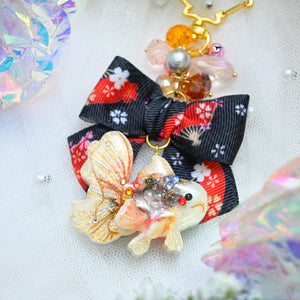 Tri-tone Goldie keychain