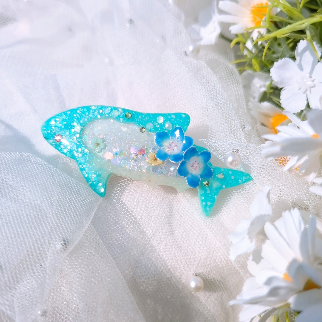 Nemophila Shark Barrette (6cm clasp)