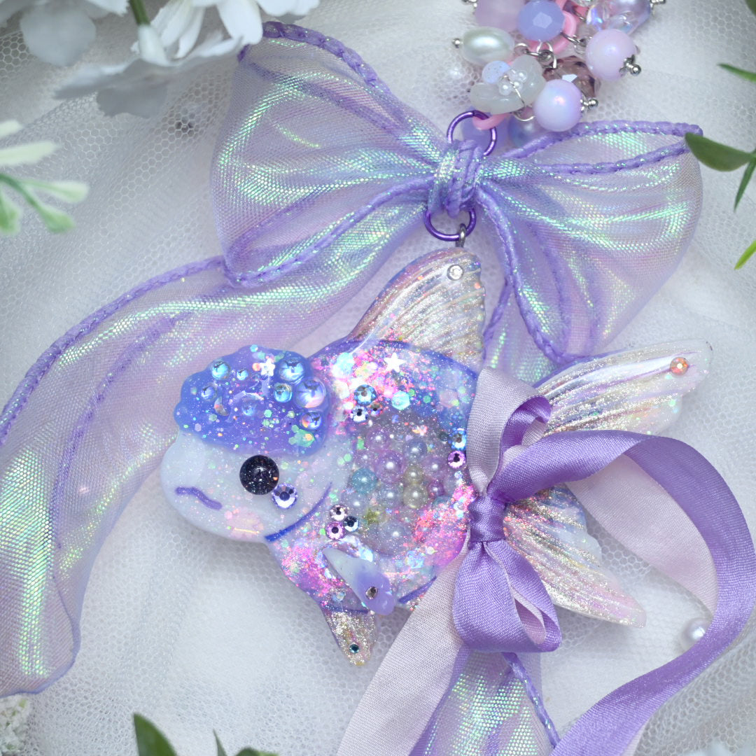 Shion - Deluxe Goldie Charm (no glow)