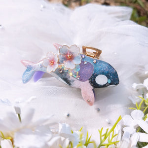 Sakura Pearl Orca Hair Huggie (5.5cm claw)