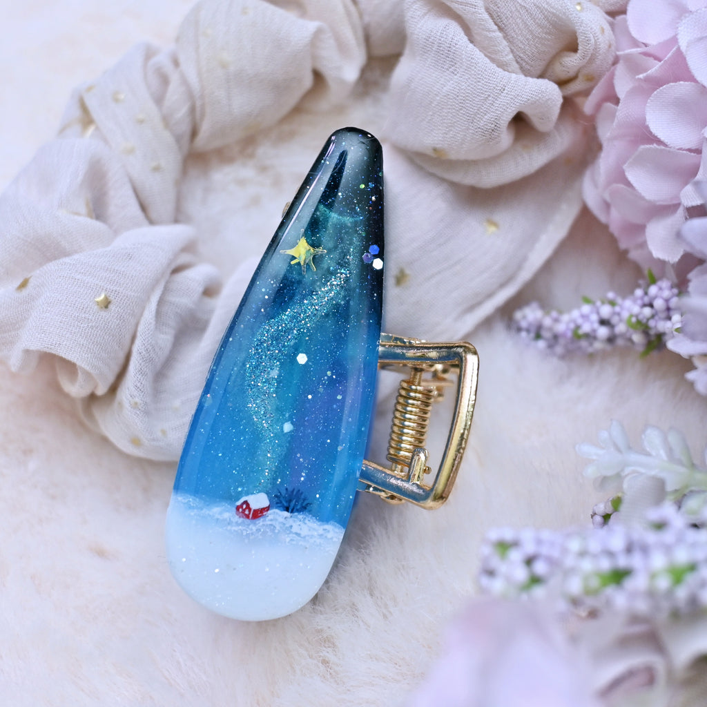 Tiny Red House Aurora Teardrop Hair claw