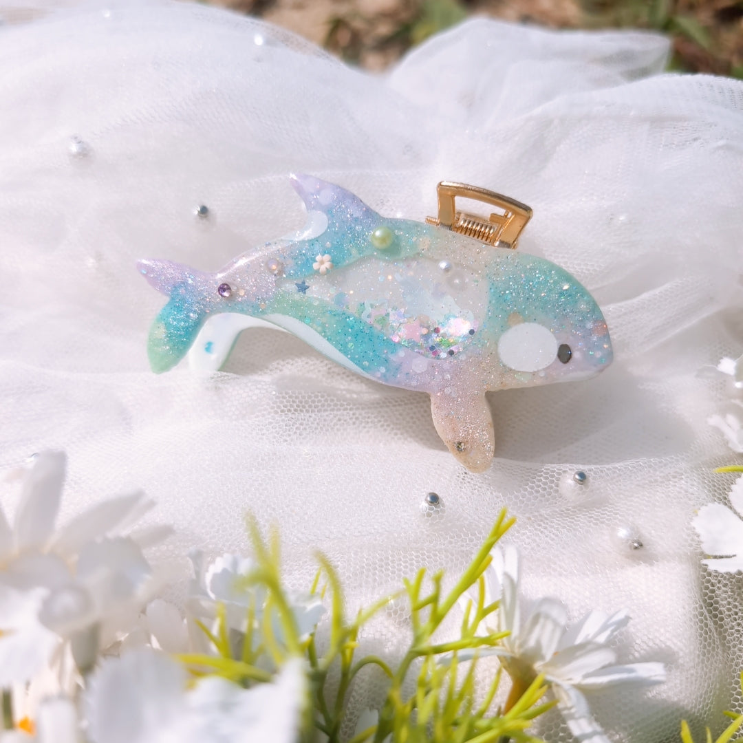 Prism Petals Orca Hair Huggie (5.5cm claw)