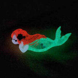 Ariel Mermaid Brooch (3cm pin) Clam shell