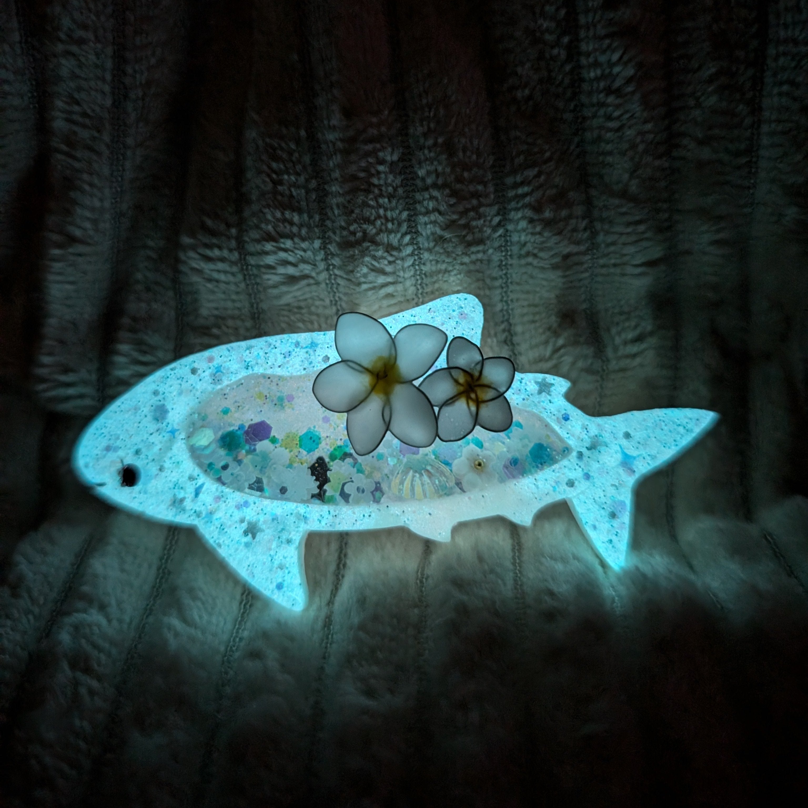 Plumeria Shark Barrette (6cm clasp)