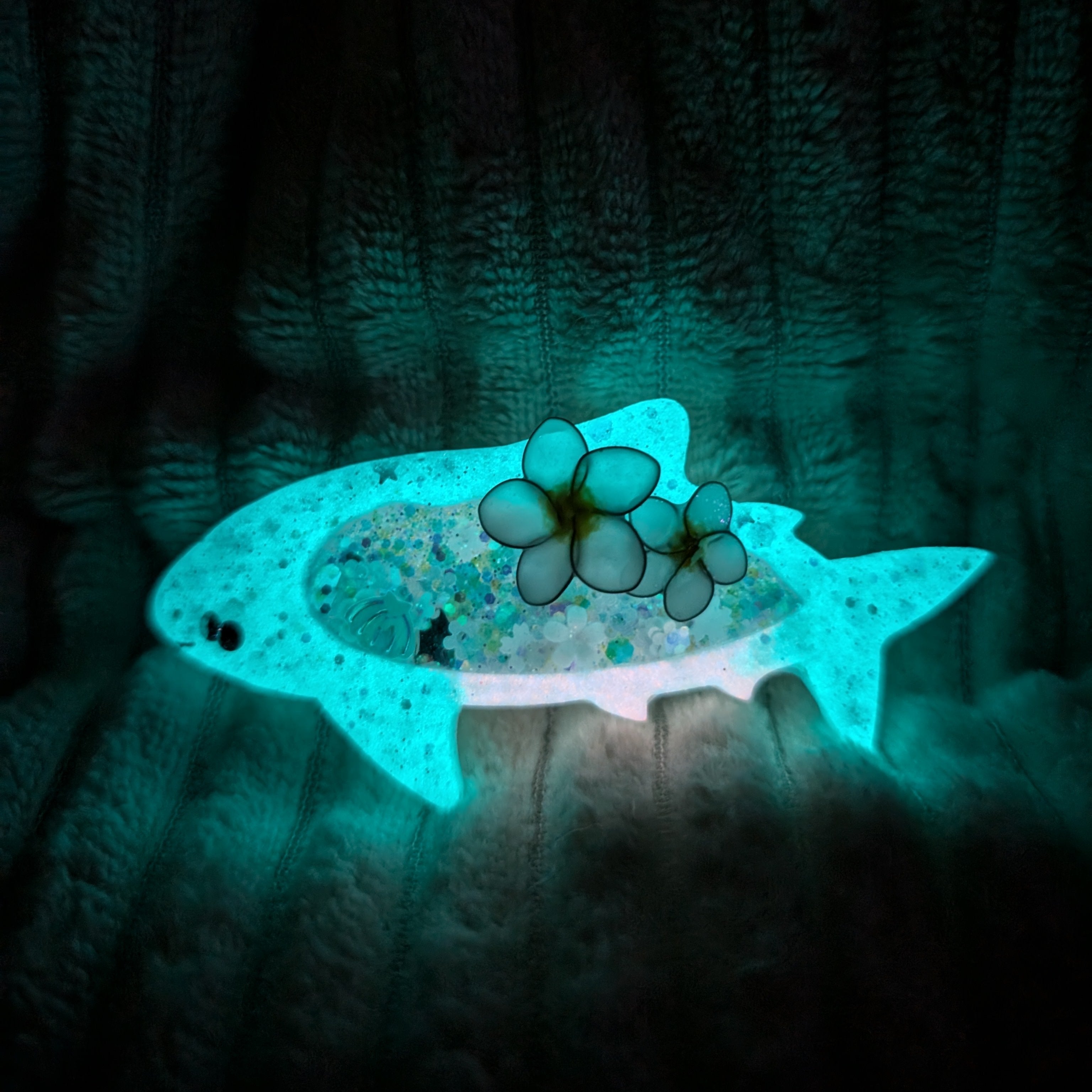 Plumeria Shark Barrette (6cm clasp)