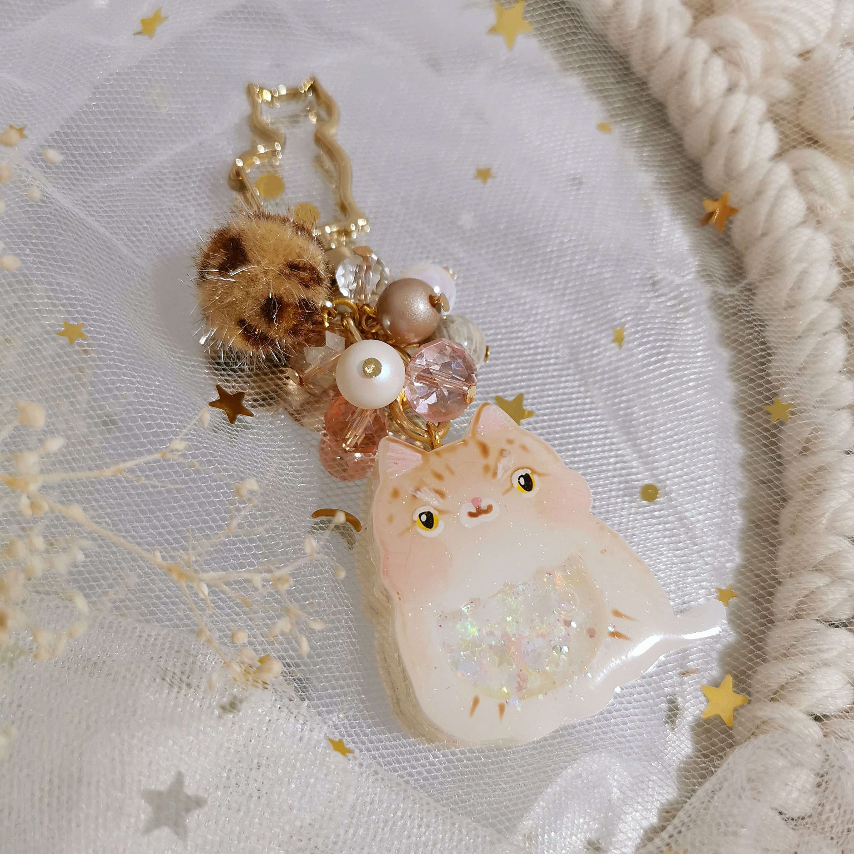 Handpainted Sand Cat Charm (Gold)