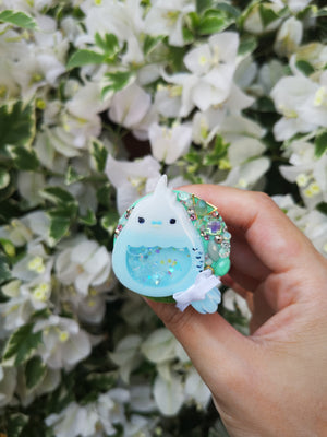 Baby Budgie on Mint Grip