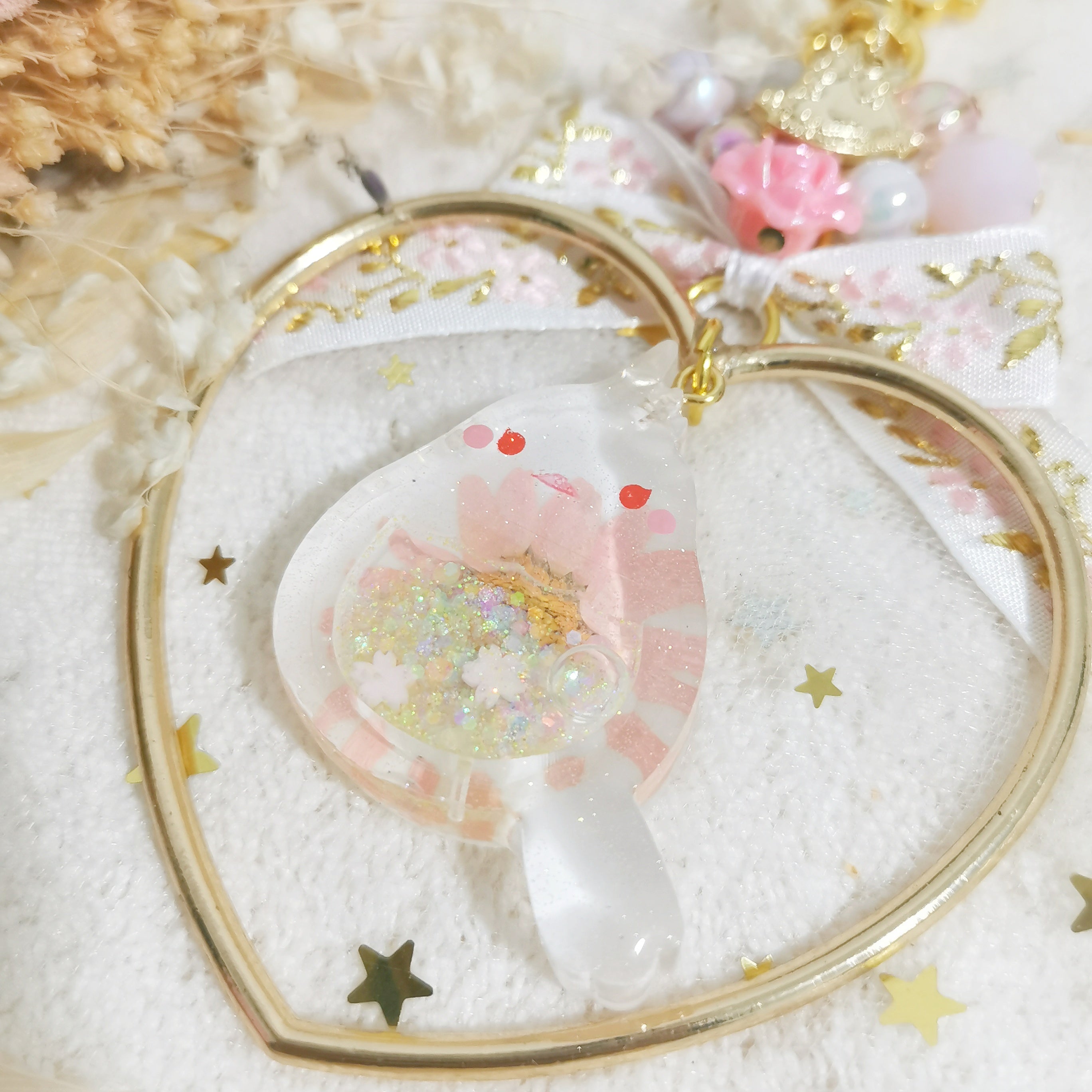 Flower Birb Charm with Heart Frame