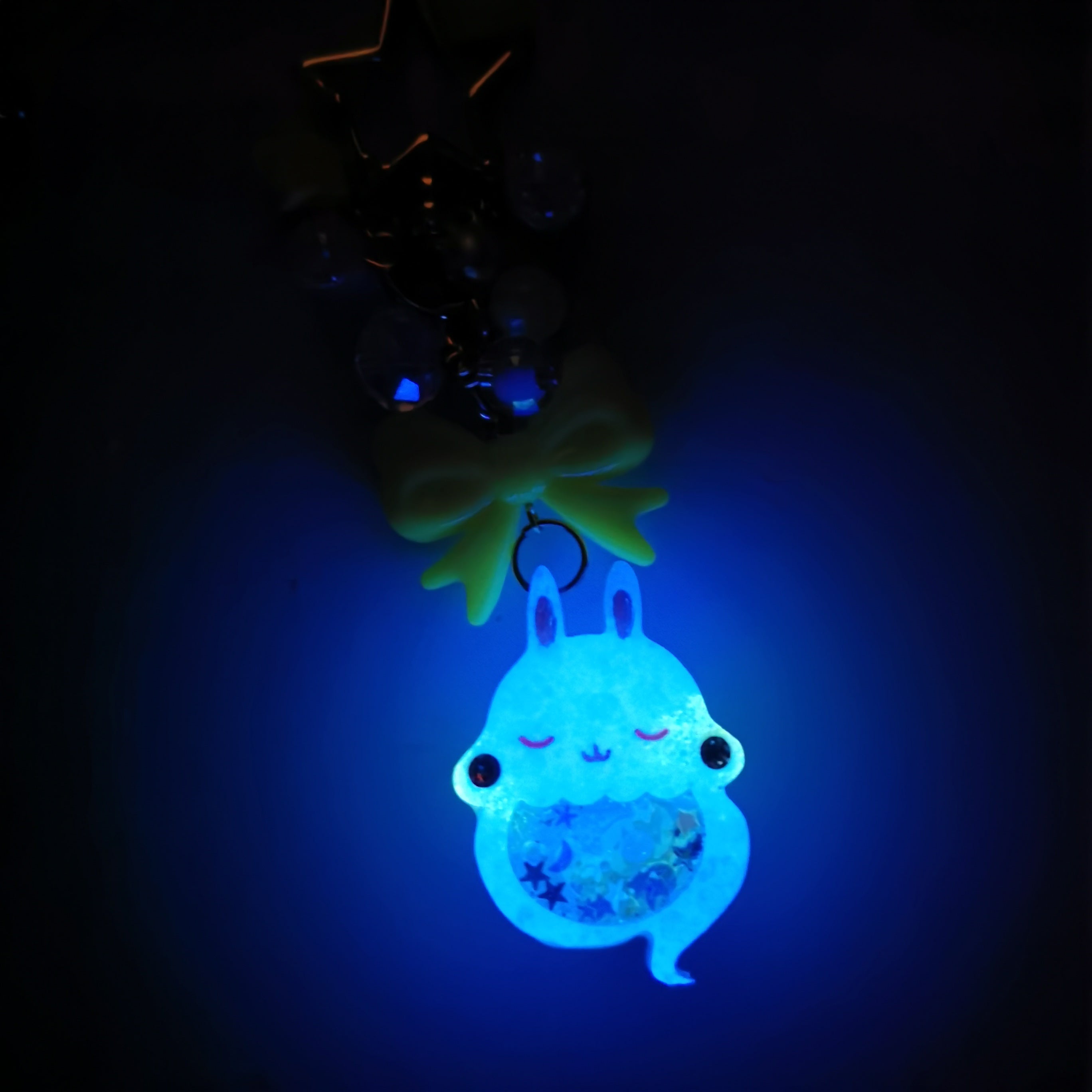 Honey Blush Ghostie Bun Charm
