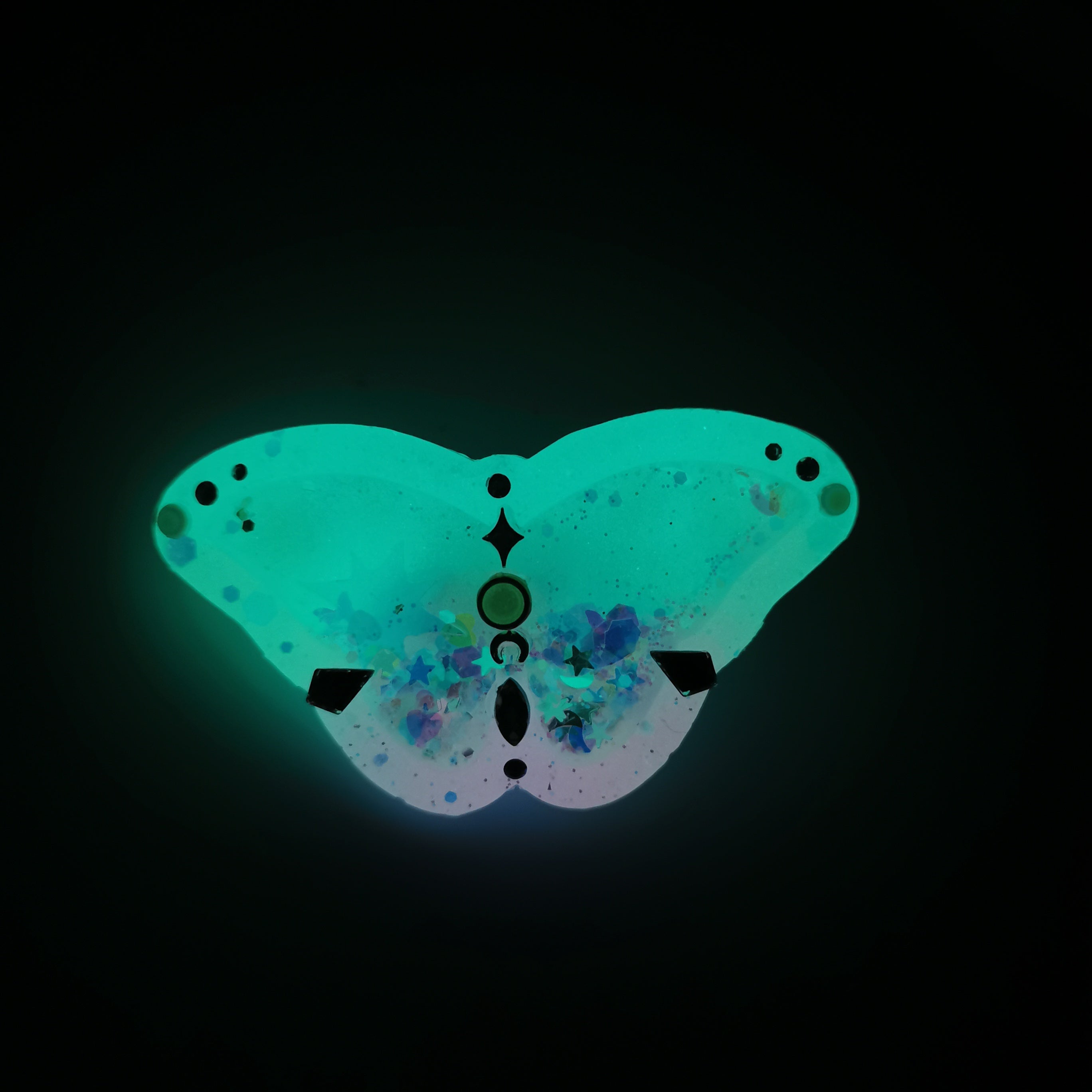 Evening Sky Moth Shaker Barette
