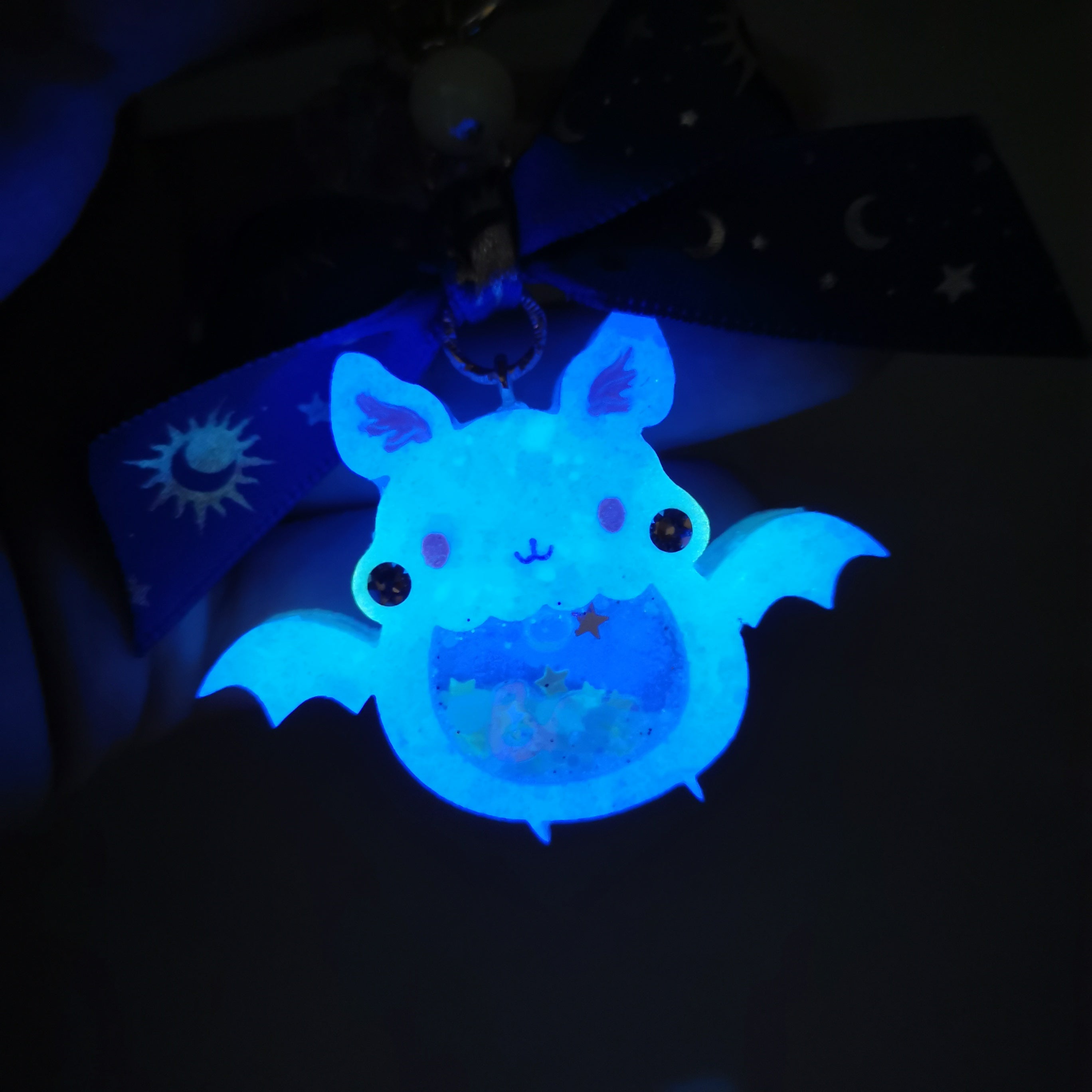 Honey Blush Froot Bat Charm (glows)