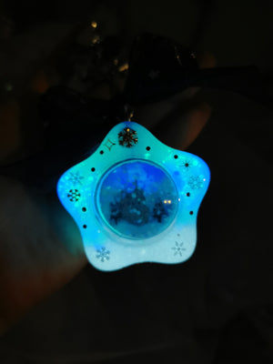 Under the Aurora - Magical Starglobe Charm