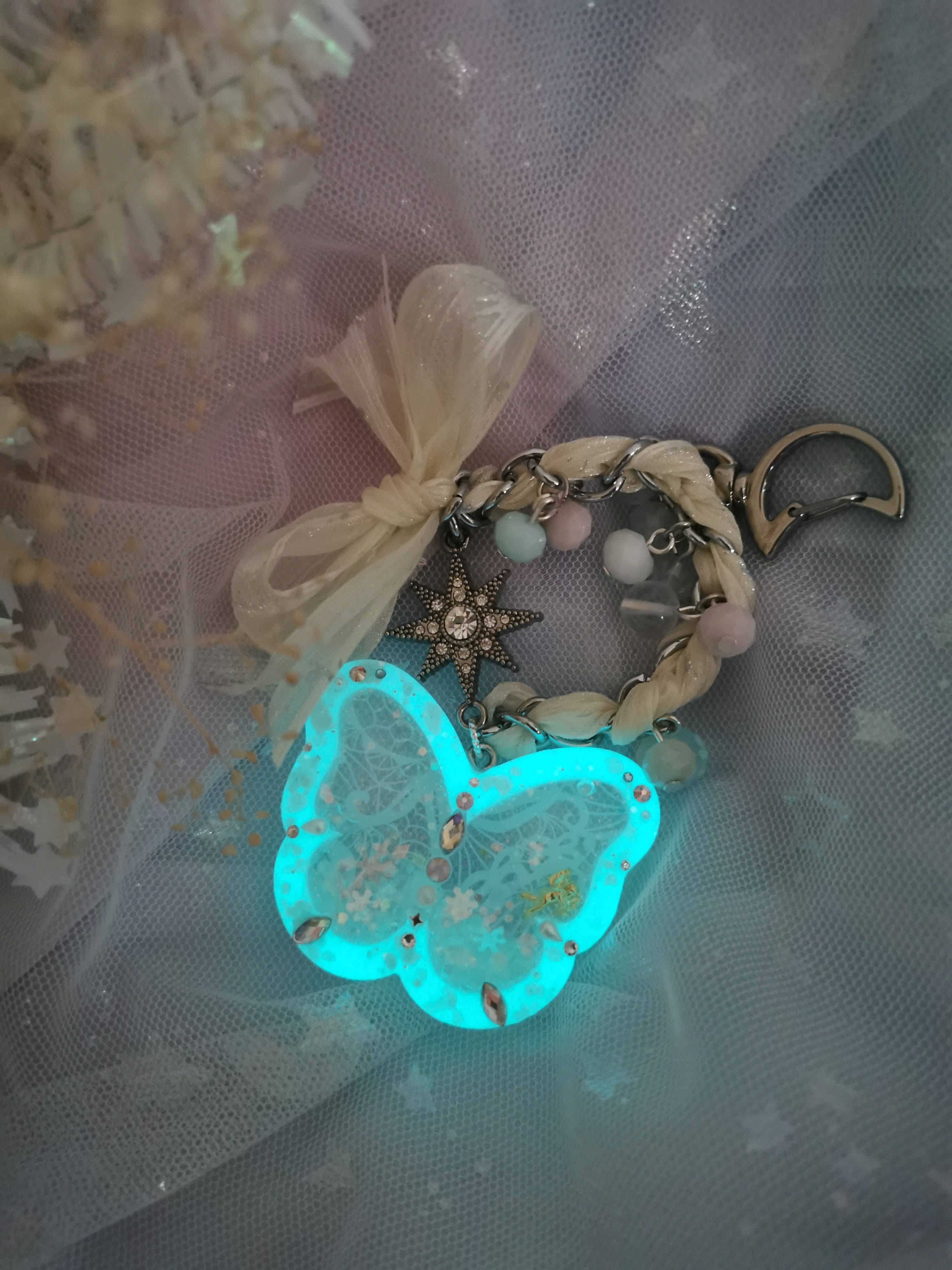 Dream Lace Butterfly with braided chain (Snow White)