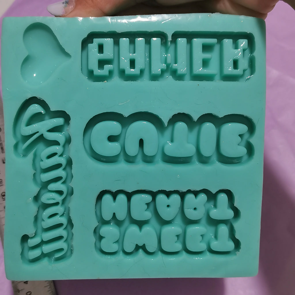 Word Shakers Mold Palette